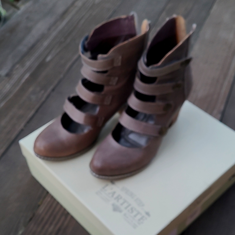 L'  Atiste Brown Strappy Vintage Heeled Boots